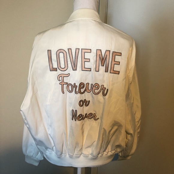❌SOLD❌NWOT white bomber jacket - Picture 4 of 8